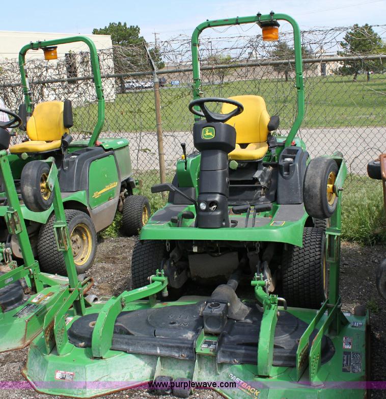 image for item 6250 2005 John Deere 1435 riding lawn mower
