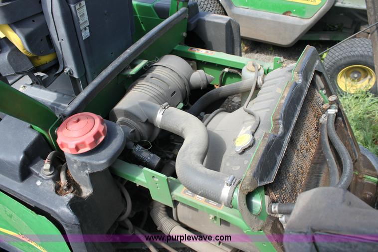 image for item 6250 2005 John Deere 1435 riding lawn mower