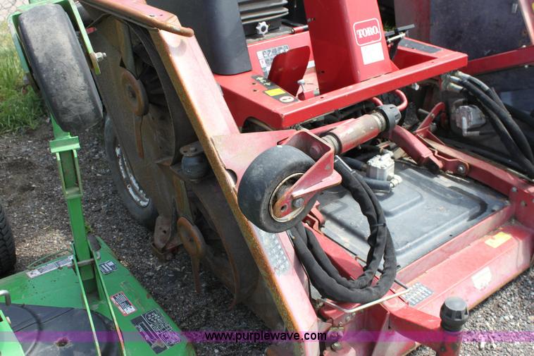 image for item 6251 2003 Toro Groundsmaster 4100-D riding lawn mower
