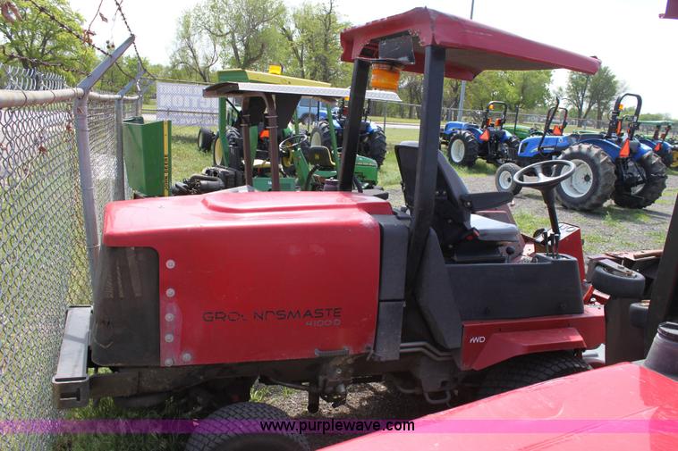 image for item 6252 2003 Toro Groundsmaster 4100D riding lawn mower