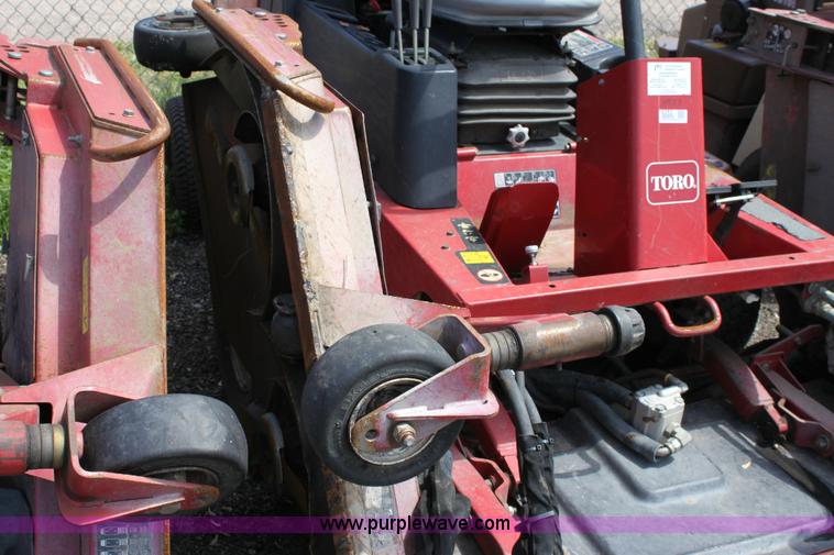 image for item 6252 2003 Toro Groundsmaster 4100D riding lawn mower