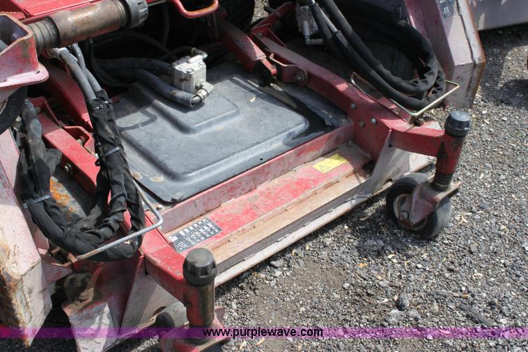 image for item 6252 2003 Toro Groundsmaster 4100D riding lawn mower