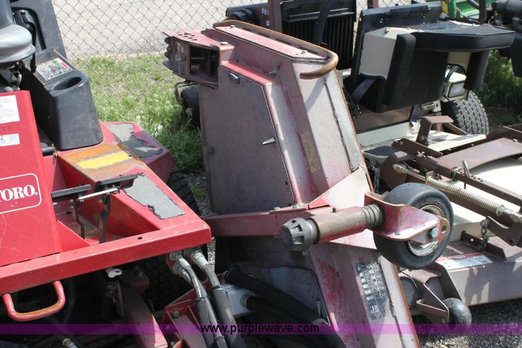 image for item 6252 2003 Toro Groundsmaster 4100D riding lawn mower