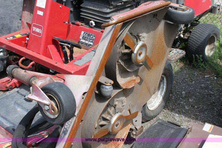 image for item 6252 2003 Toro Groundsmaster 4100D riding lawn mower