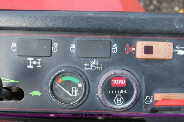 image for item 6252 2003 Toro Groundsmaster 4100D riding lawn mower