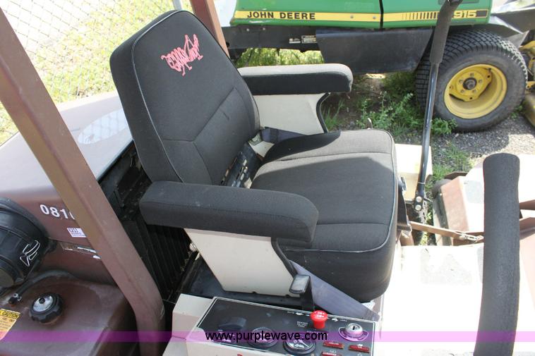 image for item 6253 Grasshopper 928D riding lawn mower