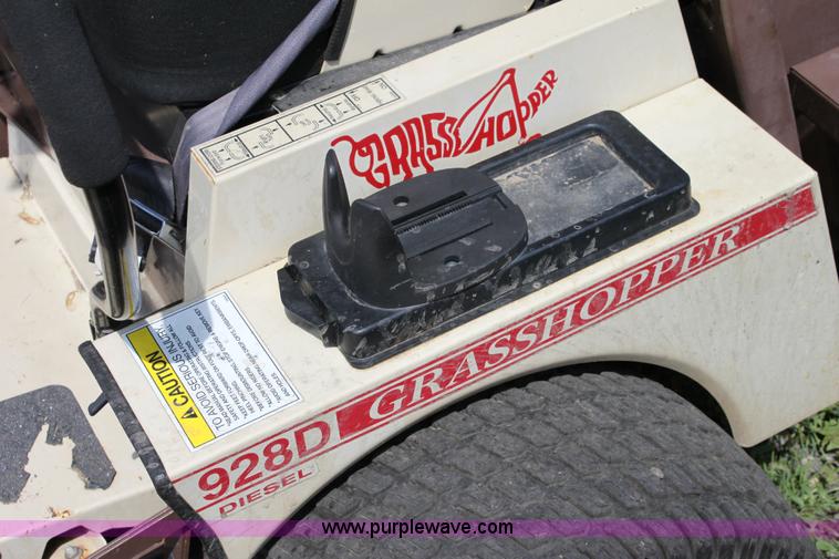 image for item 6253 Grasshopper 928D riding lawn mower