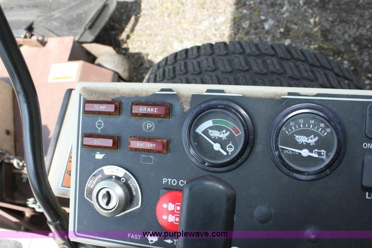 image for item 6253 Grasshopper 928D riding lawn mower