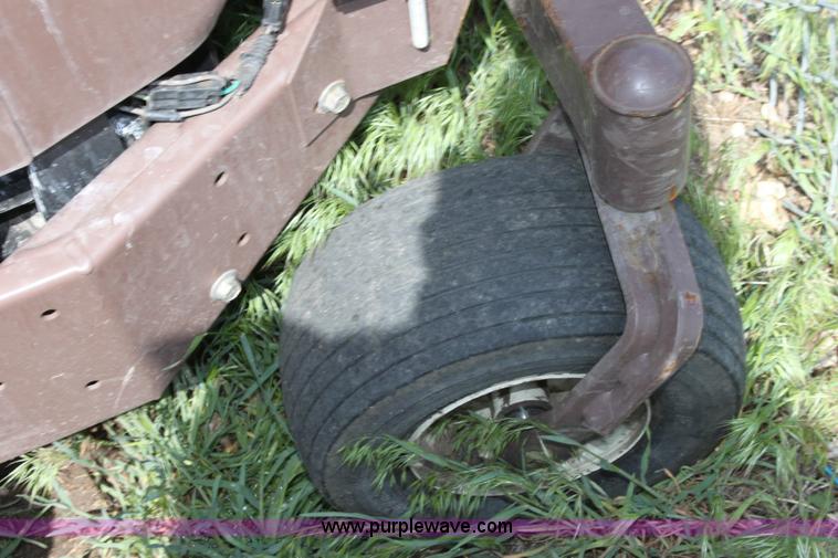 image for item 6253 Grasshopper 928D riding lawn mower