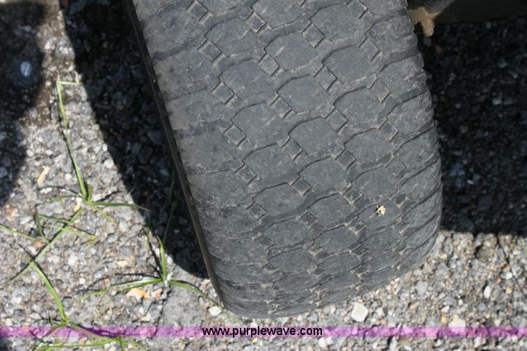 image for item 6255 John Deere GT242 riding lawn mower