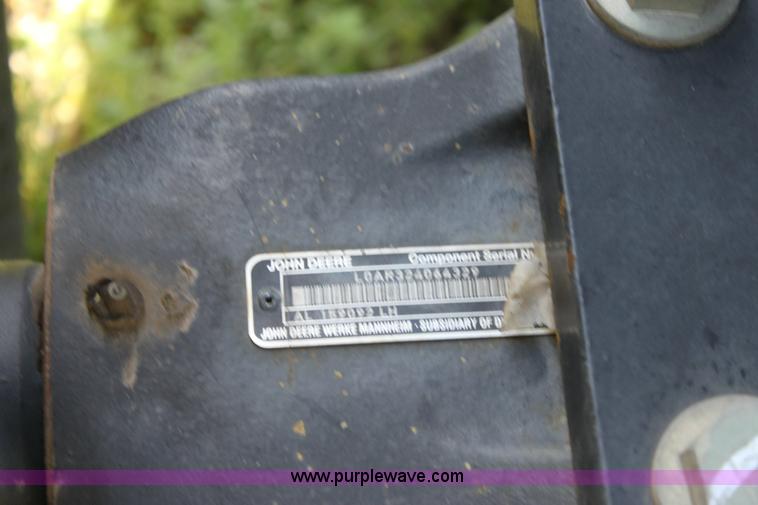 image for item 6256 2004 John Deere 5220 tractor