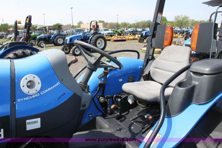 image for item 6257 2007 New Holland TN60A tractor