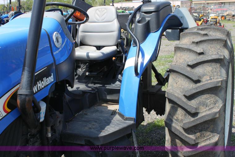 image for item 6258 2007 New Holland TN60A tractor
