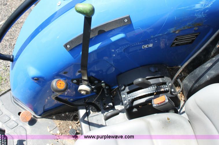image for item 6258 2007 New Holland TN60A tractor
