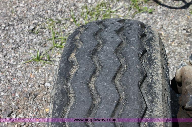 image for item 6258 2007 New Holland TN60A tractor