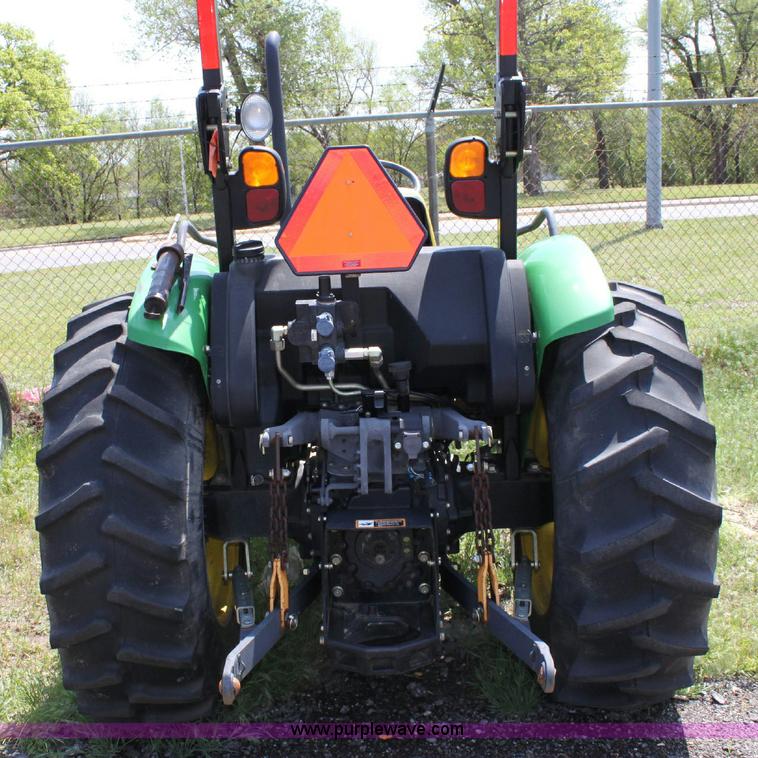 image for item 6260 2007 John Deere 5225 tractor