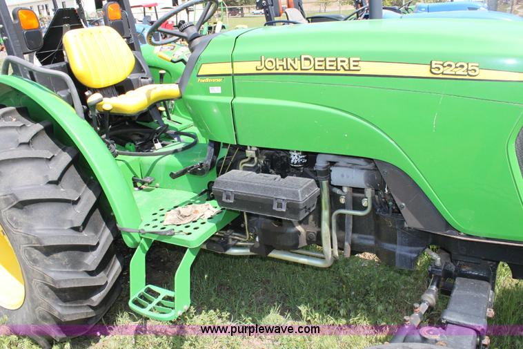 image for item 6260 2007 John Deere 5225 tractor