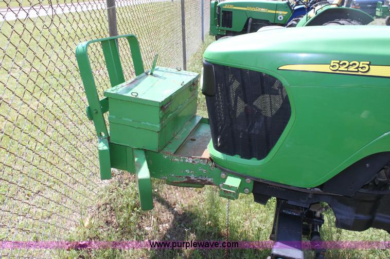 image for item 6260 2007 John Deere 5225 tractor