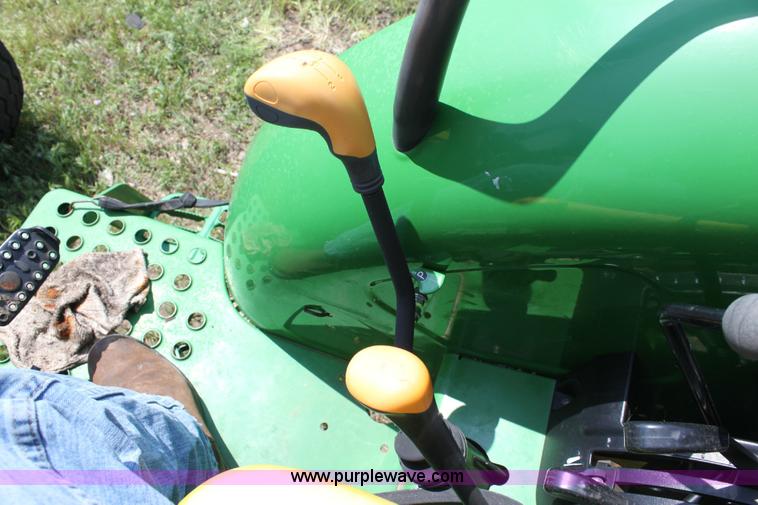 image for item 6260 2007 John Deere 5225 tractor
