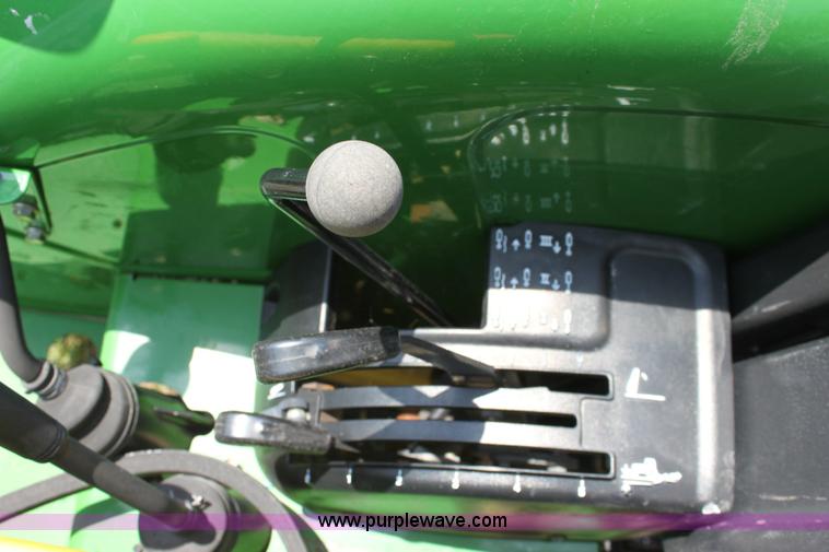 image for item 6260 2007 John Deere 5225 tractor