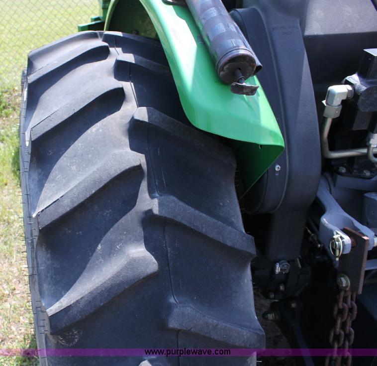 image for item 6260 2007 John Deere 5225 tractor