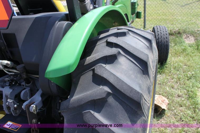 image for item 6260 2007 John Deere 5225 tractor