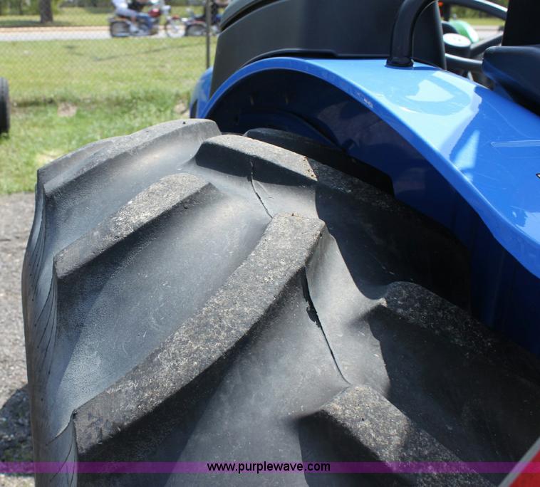 image for item 6261 2007 New Holland TN60A tractor
