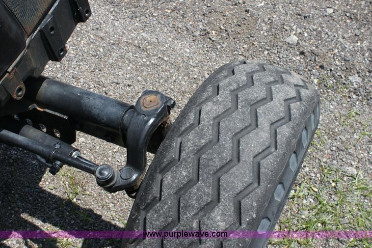 image for item 6261 2007 New Holland TN60A tractor