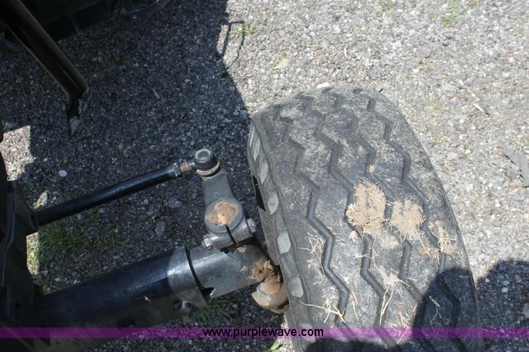 image for item 6261 2007 New Holland TN60A tractor