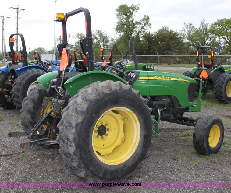image for item 6264 2007 John Deere 5225 tractor