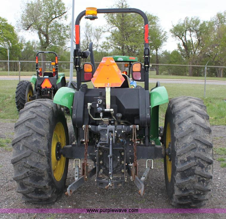 image for item 6264 2007 John Deere 5225 tractor