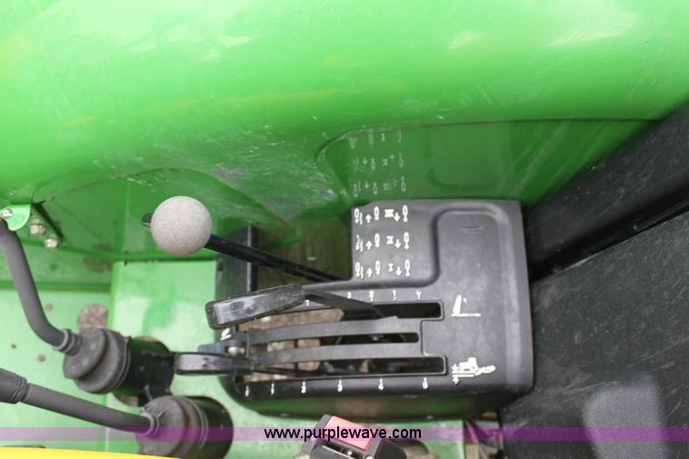 image for item 6264 2007 John Deere 5225 tractor