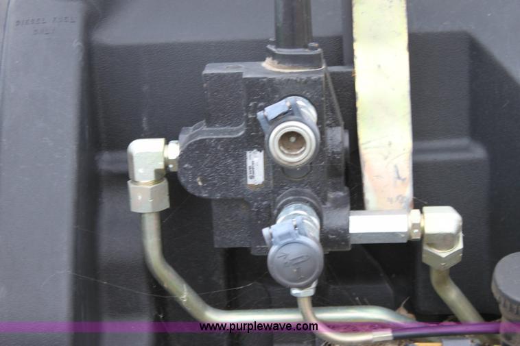 image for item 6264 2007 John Deere 5225 tractor