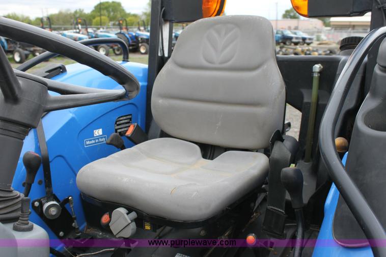 image for item 6265 2007 New Holland TN60A tractor