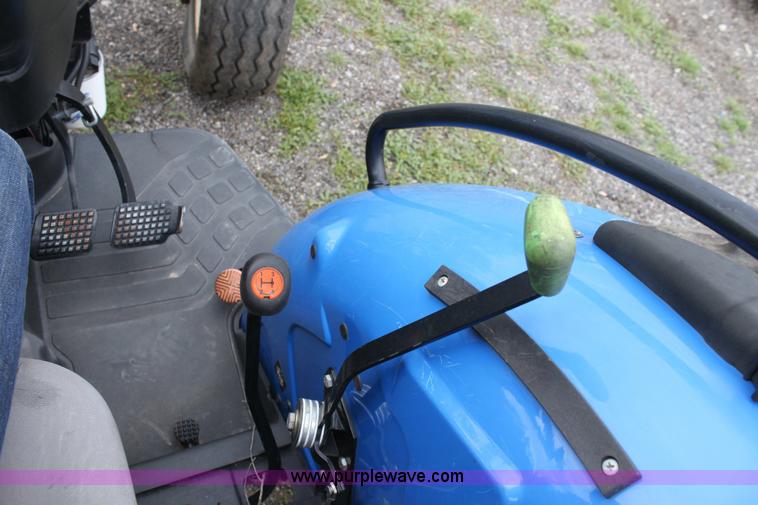 image for item 6265 2007 New Holland TN60A tractor