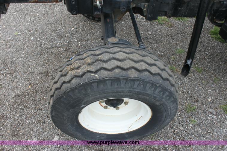 image for item 6266 2007 New Holland TN60A tractor