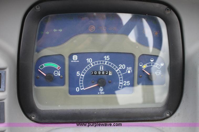 image for item 6266 2007 New Holland TN60A tractor