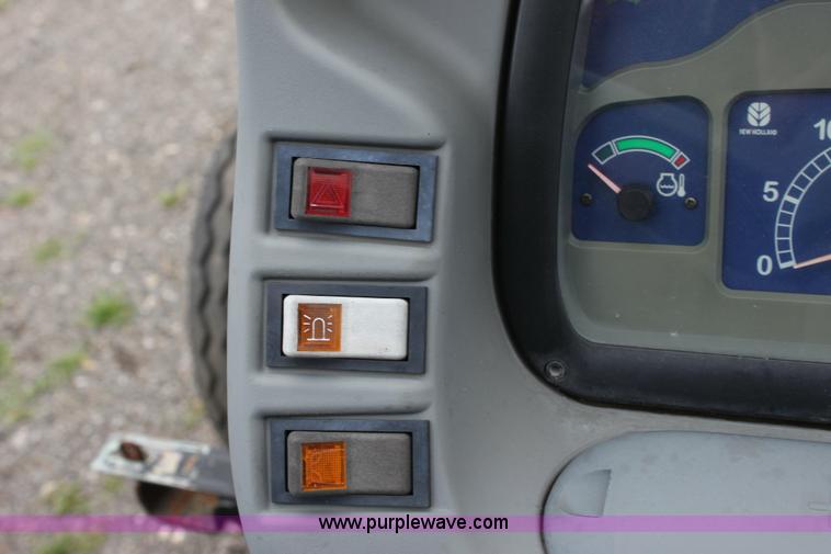 image for item 6266 2007 New Holland TN60A tractor