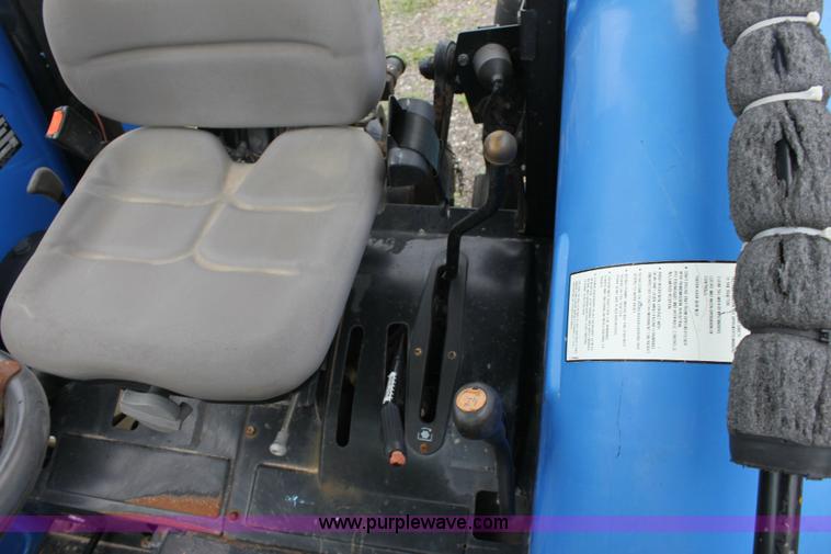 image for item 6267 2003 New Holland TN55 tractor