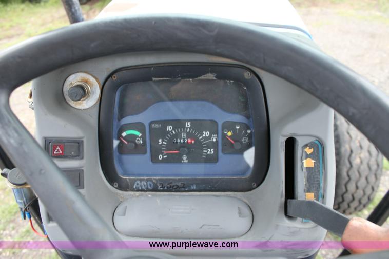 image for item 6267 2003 New Holland TN55 tractor