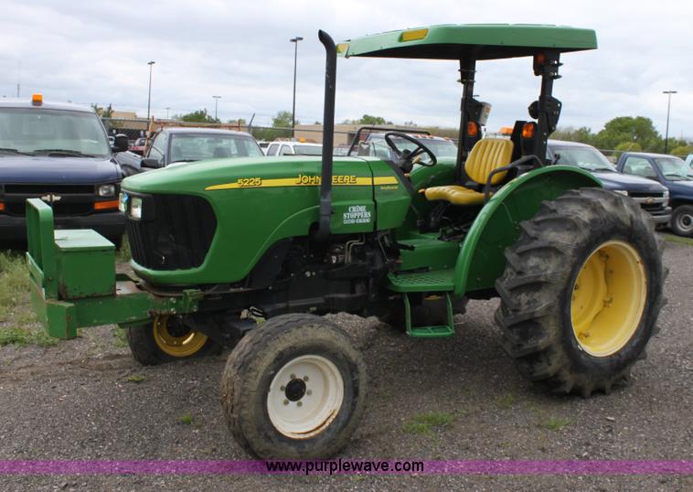 image for item 6268 2007 John Deere 5225 tractor