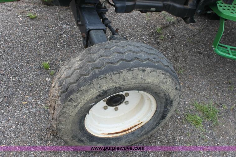 image for item 6268 2007 John Deere 5225 tractor