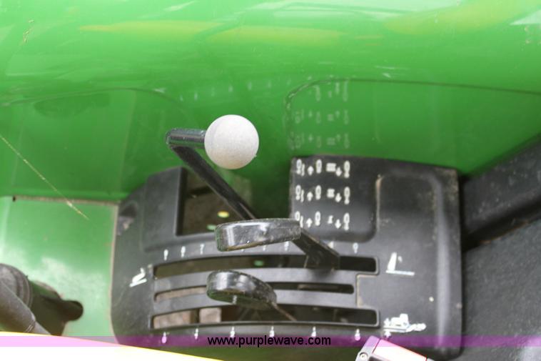 image for item 6268 2007 John Deere 5225 tractor