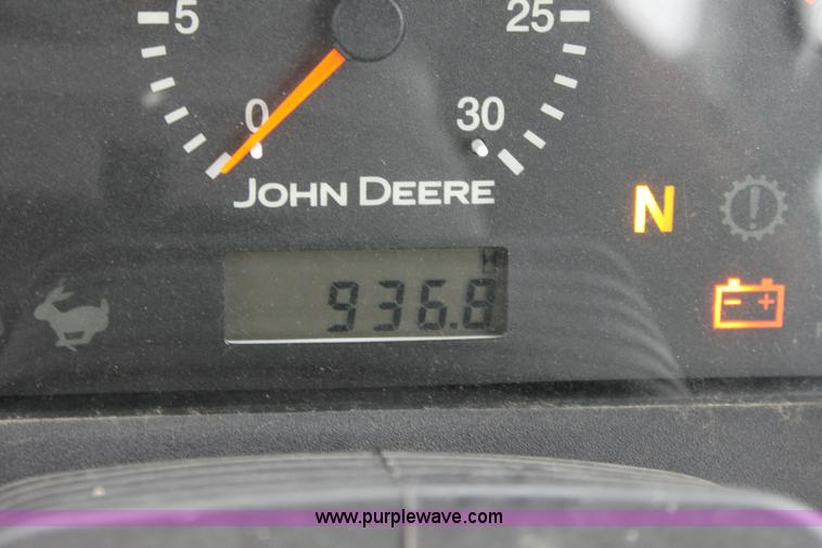 image for item 6268 2007 John Deere 5225 tractor