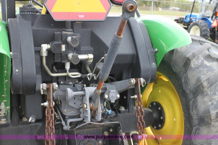 image for item 6268 2007 John Deere 5225 tractor