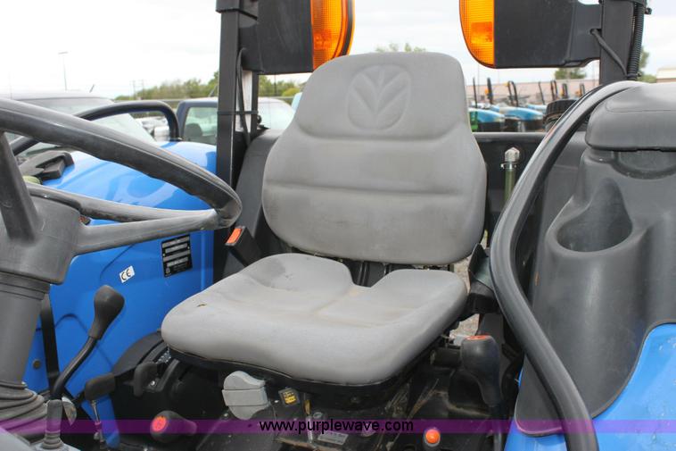 image for item 6269 2007 New Holland TN60A tractor