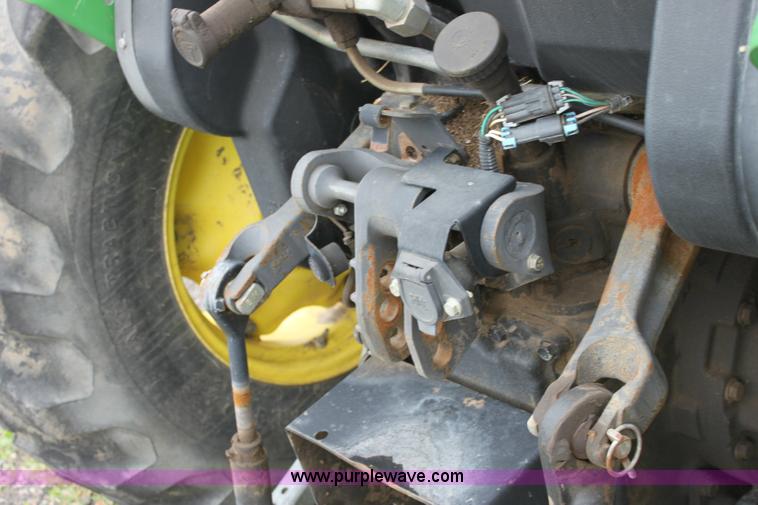 image for item 6276 2005 John Deere 5225 tractor