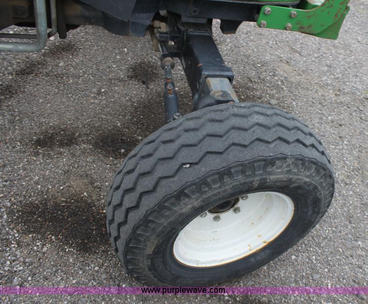 image for item 6276 2005 John Deere 5225 tractor