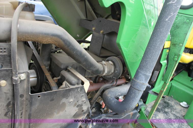 image for item 6276 2005 John Deere 5225 tractor