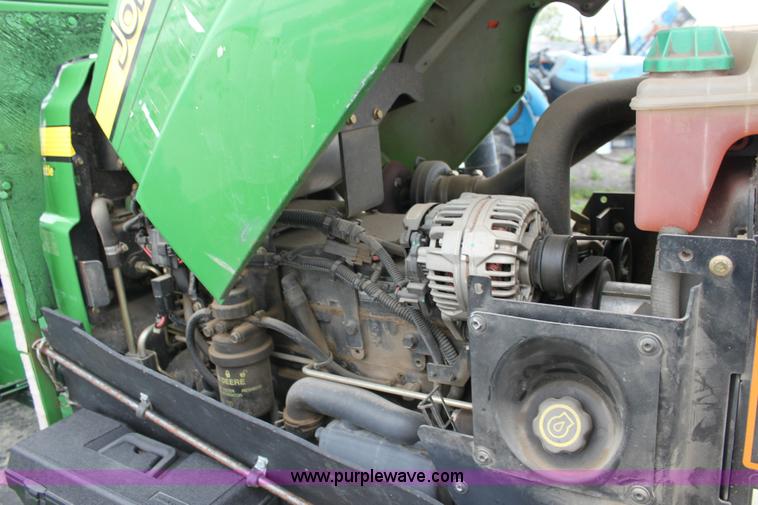 image for item 6276 2005 John Deere 5225 tractor